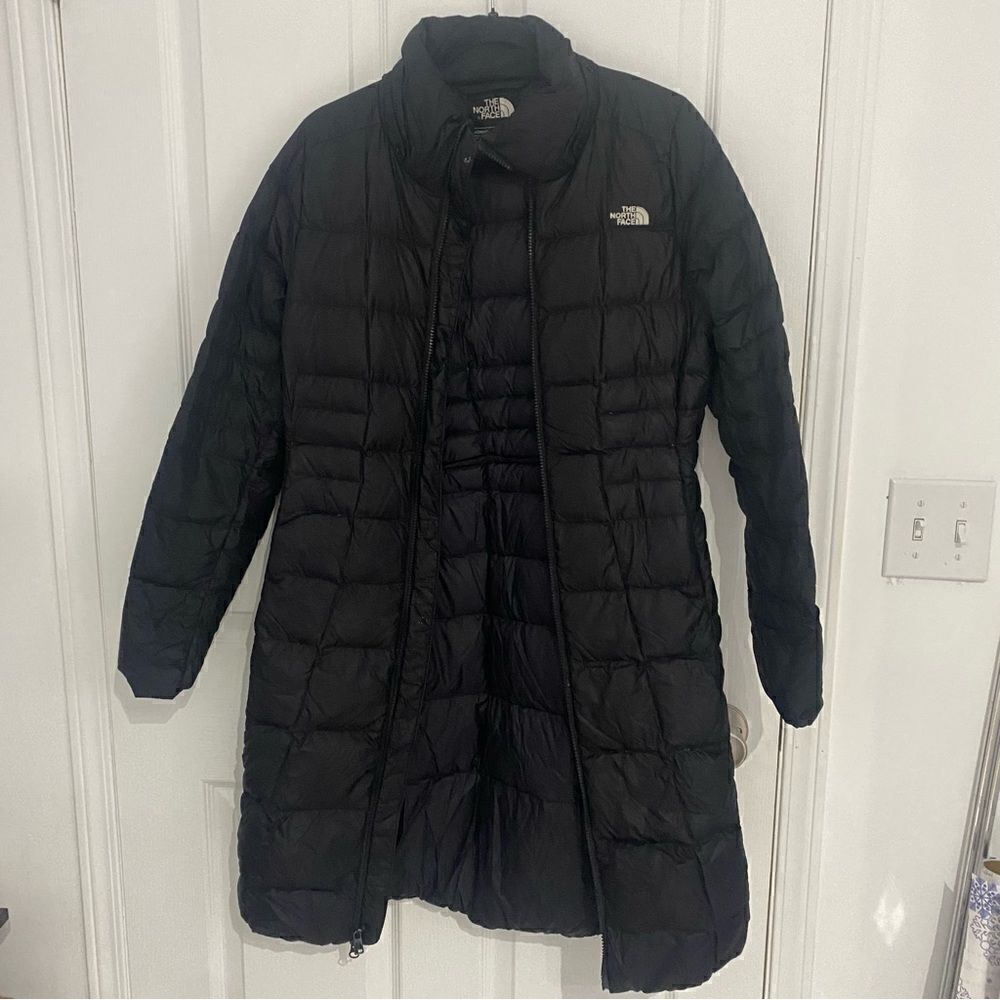 The North face Long Black Puffer Jacket Womens Size Small